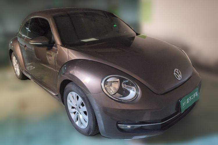 Used Volkswagen Beetle 2015 180TSI model Front Right 45 Deg