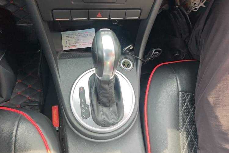Used Volkswagen Beetle 2015 280TSI Gear Lever