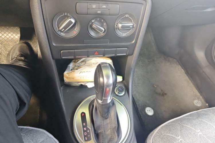 Used Volkswagen Beetle 2015 180TSI model Gear Lever