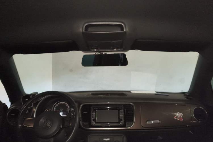Used Volkswagen Beetle 2015 180TSI model Headliner