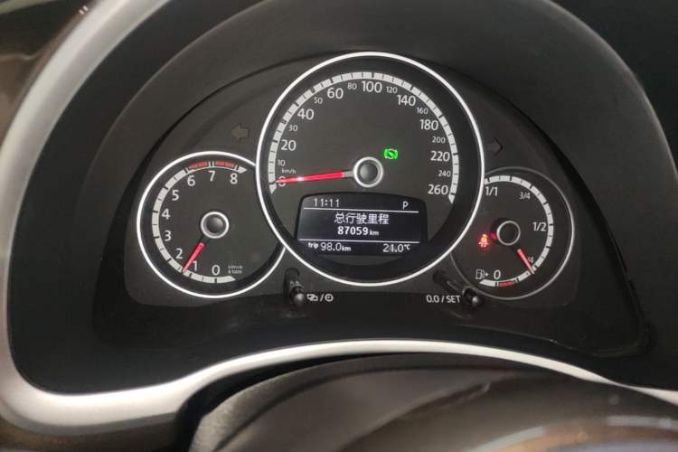 Used Volkswagen Beetle 2015 180TSI model Instrument Cluster