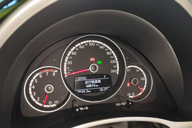 Used Volkswagen Beetle 2015 180TSI model Instrument Cluster