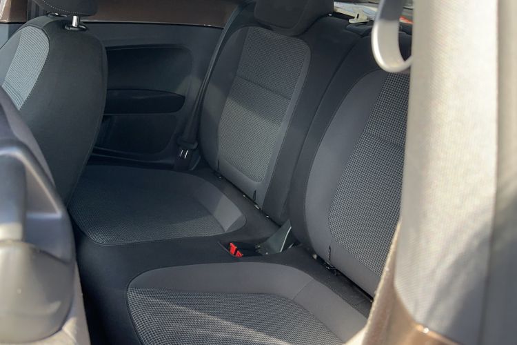 Used Volkswagen Beetle 2015 180TSI model Interior 1
