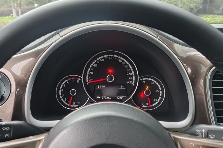 Used Volkswagen Beetle 2015 180TSI model Interior 3