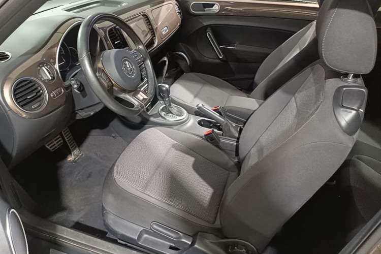 Used Volkswagen Beetle 2015 280TSI Left Front Seat
