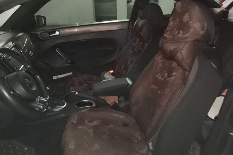 Used Volkswagen Beetle 2015 180TSI model Left Front Seat
