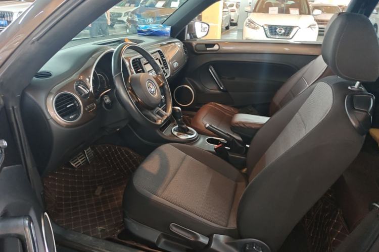 Used Volkswagen Beetle 2015 180TSI model Left Front Seat