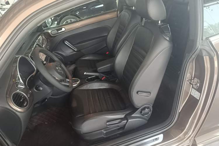 Used Volkswagen Beetle 2015 280TSI Left Front Seat