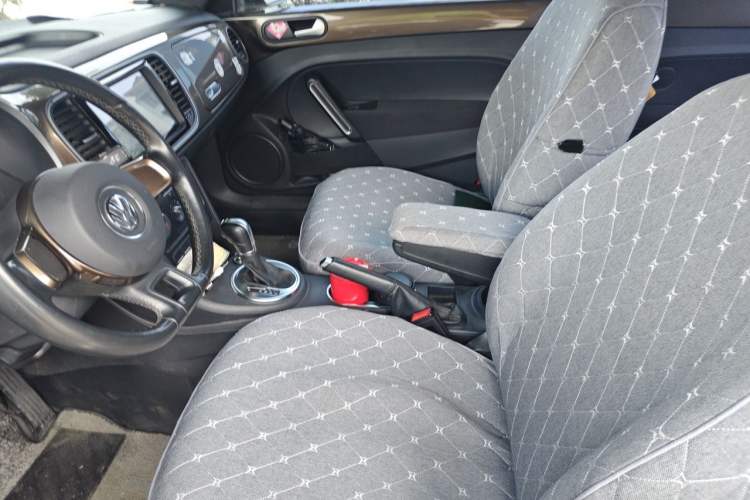 Used Volkswagen Beetle 2015 180TSI model Left Front Seat