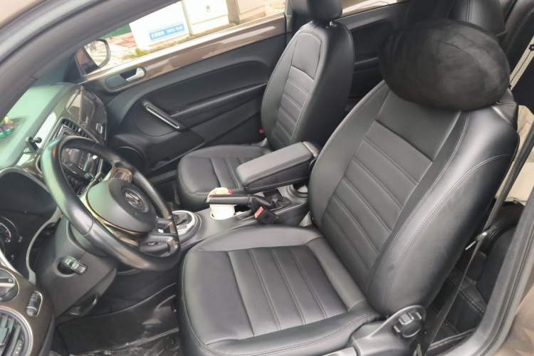 Used Volkswagen Beetle 2015 180TSI model Left Front Seat