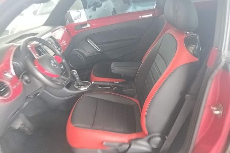 Used Volkswagen Beetle 2015 180TSI model Left Front Seat
