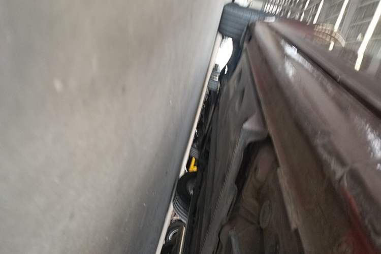 Used Volkswagen Beetle 2015 180TSI model Left Side Sill