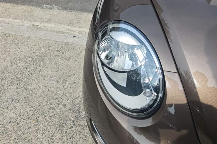 Used Volkswagen Beetle 2015 280TSI Right Front Headlight