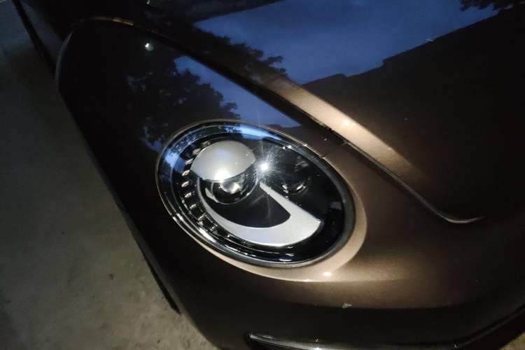 Used Volkswagen Beetle 2015 280TSI Right Front Headlight