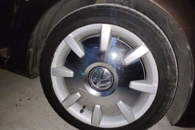 Used Volkswagen Beetle 2015 280TSI Right Front Wheel Hub