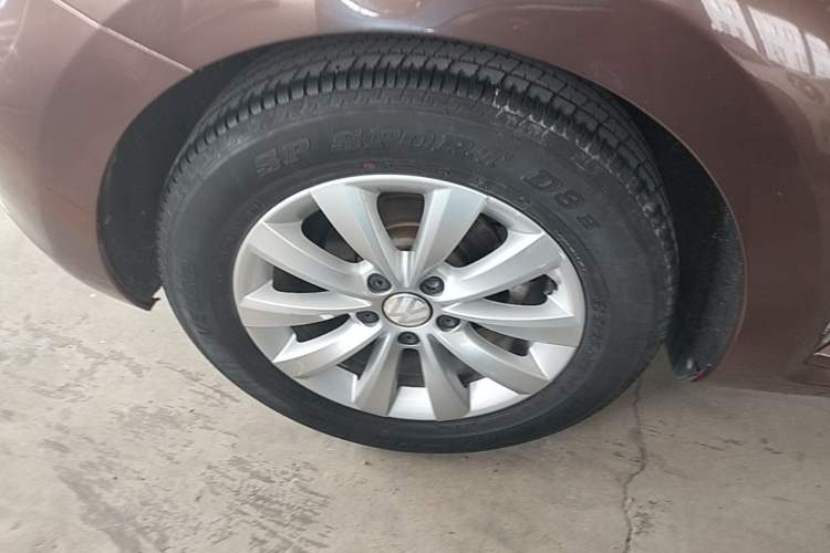 Used Volkswagen Beetle 2015 180TSI model Right Rear Wheel Hub