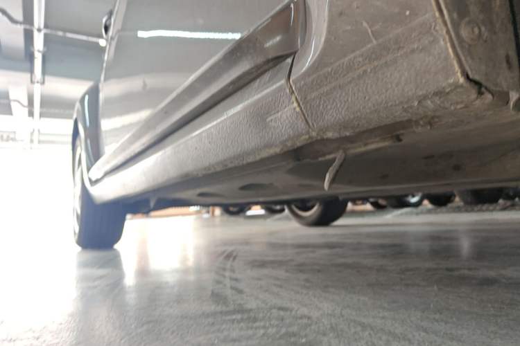 Used Volkswagen Beetle 2015 180TSI model Right Side Sill