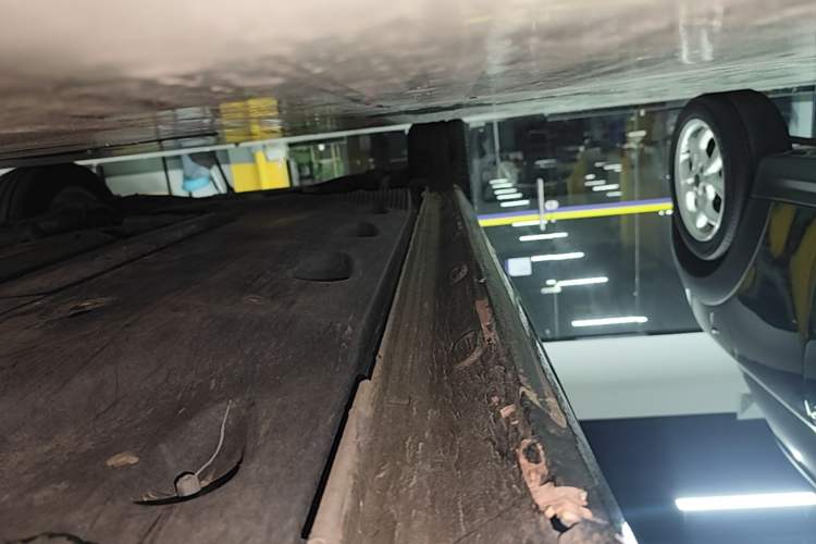 Used Volkswagen Beetle 2015 180TSI model Right Side Sill