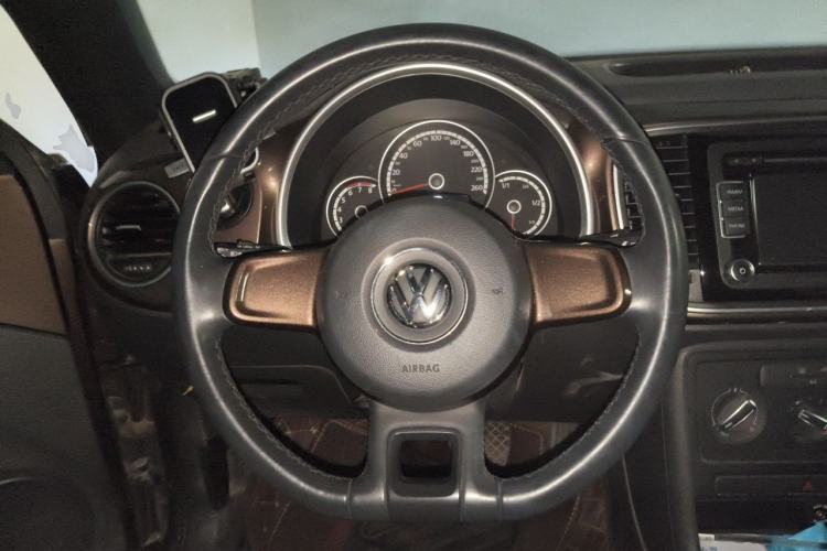 Used Volkswagen Beetle 2015 180TSI model Steering Wheel