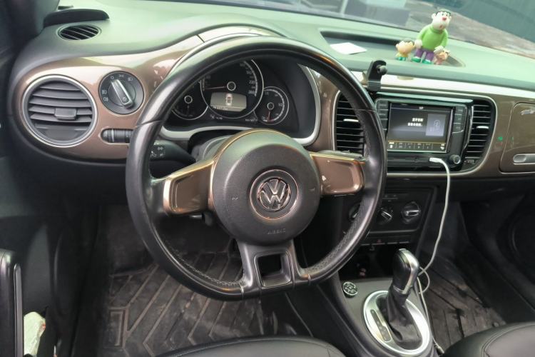Used Volkswagen Beetle 2015 180TSI model Steering Wheel