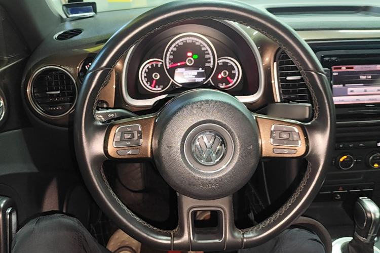 Used Volkswagen Beetle 2015 180TSI model Steering Wheel