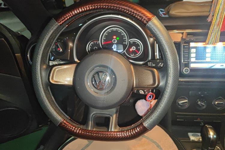 Used Volkswagen Beetle 2015 180TSI model Steering Wheel