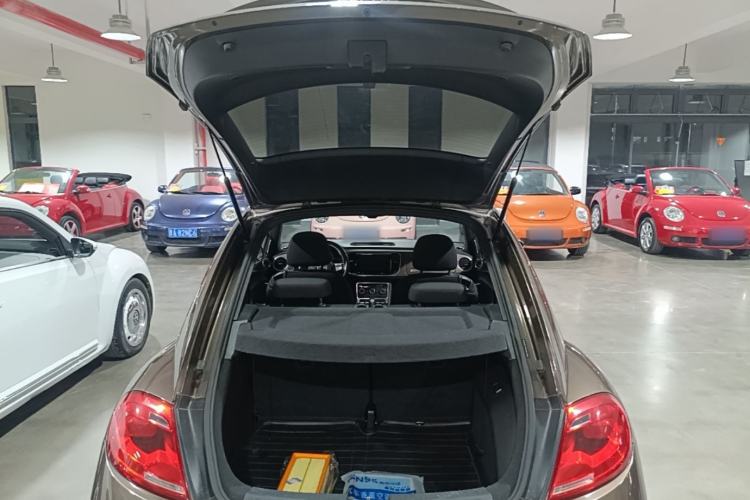 Used Volkswagen Beetle 2015 280TSI Trunk