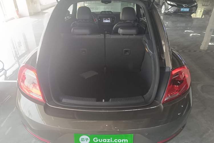 Used Volkswagen Beetle 2015 280TSI Trunk