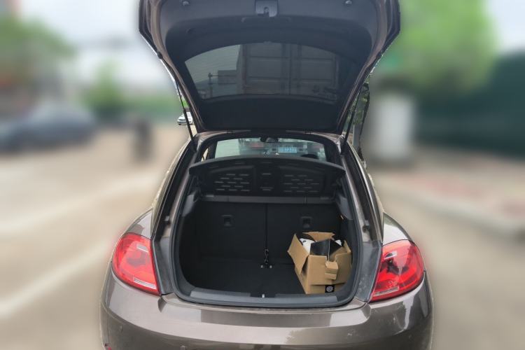 Used Volkswagen Beetle 2015 180TSI model Trunk