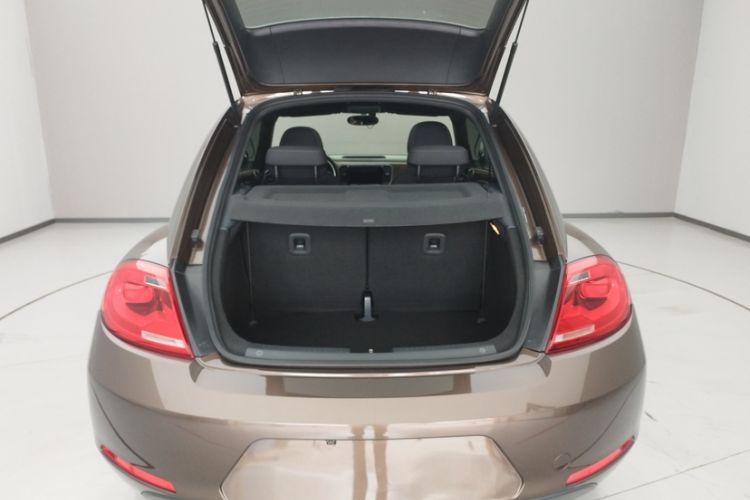 Used Volkswagen Beetle 2015 180TSI model Trunk