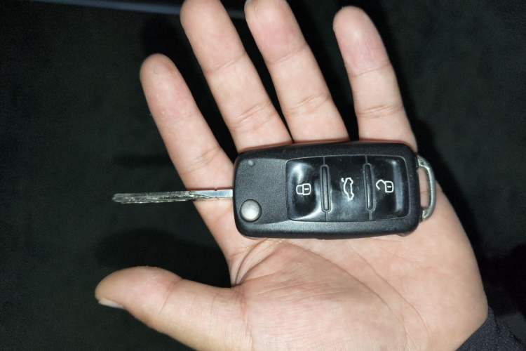 Used Volkswagen Beetle 2015 180TSI model Vehicle Key