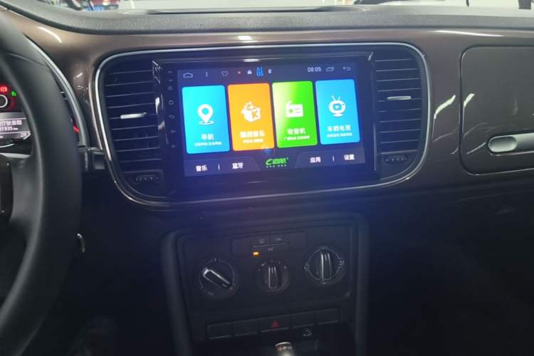 Used Volkswagen Beetle 2015 180TSI model Audio And AC Panel
