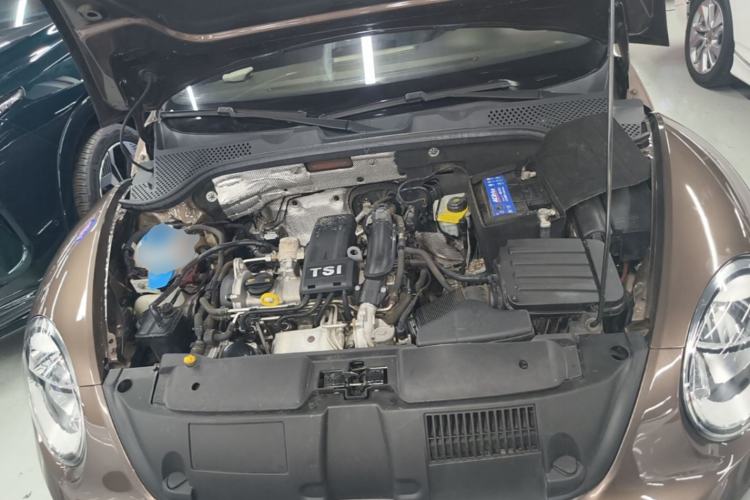 Used Volkswagen Beetle 2015 180TSI model Engine Bay