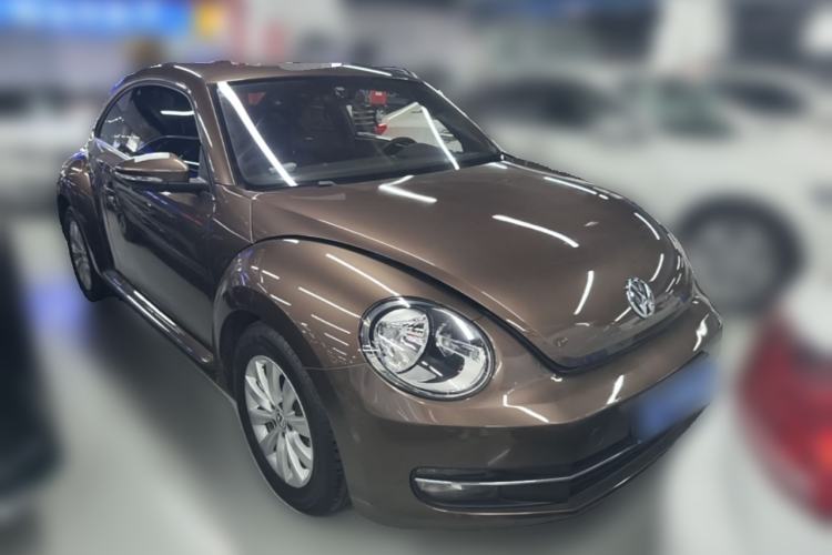 Used Volkswagen Beetle 2015 180TSI model Front Right 45 Deg