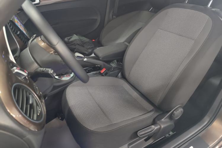 Used Volkswagen Beetle 2015 180TSI model Left Front Seat