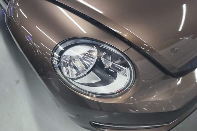 Used Volkswagen Beetle 2015 180TSI model Right Front Headlight