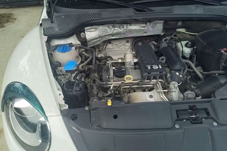 Used Volkswagen Beetle 2015 180TSI model Engine Bay Right