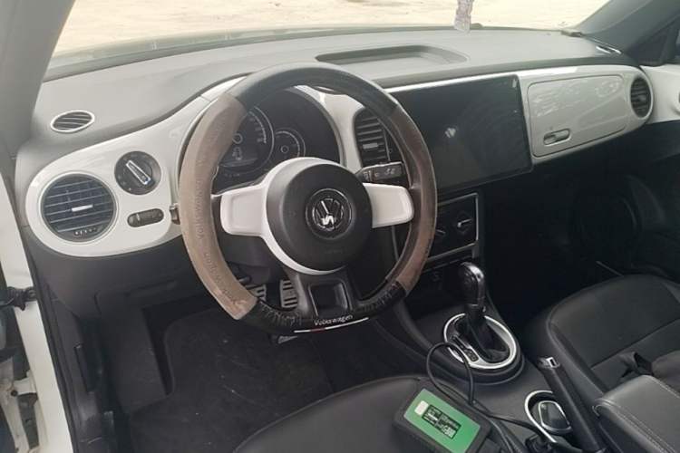 Used Volkswagen Beetle 2015 180TSI model Steering Wheel