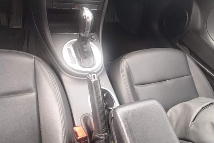 Used Volkswagen Beetle 2015 280TSI Gear Lever