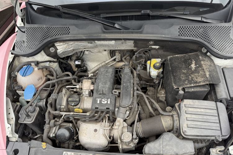 Used Volkswagen Beetle 2015 180TSI model Engine Bay