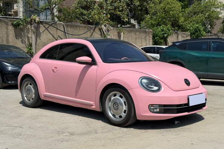 Used Volkswagen Beetle 2015 180TSI model Exterior 2