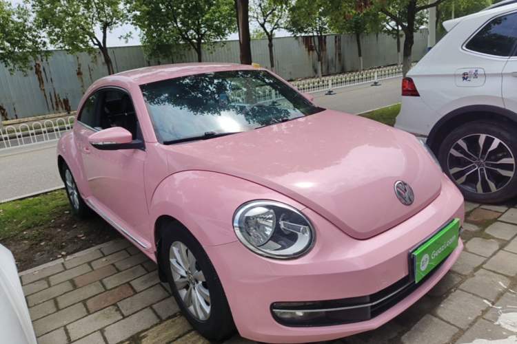 Used Volkswagen Beetle 2015 180TSI model Front Right 45 Deg