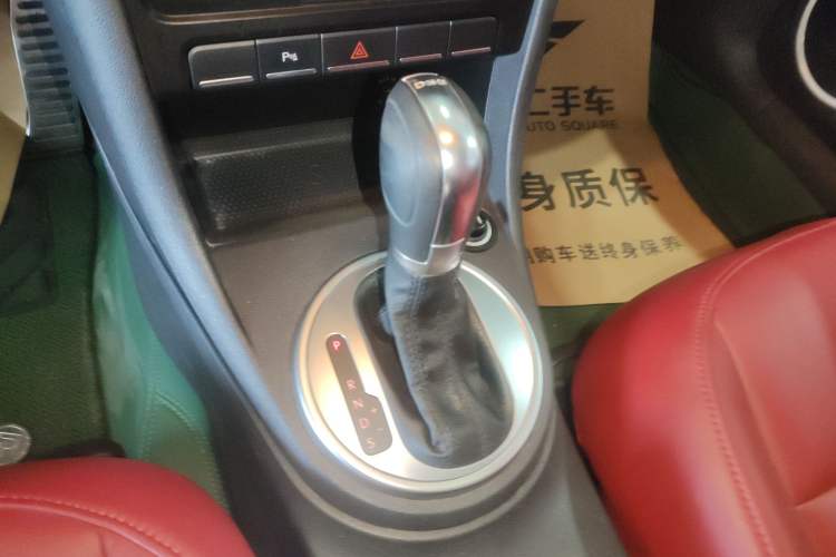 Used Volkswagen Beetle 2015 180TSI model Gear Lever