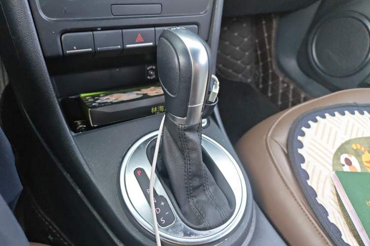 Used Volkswagen Beetle 2015 280TSI Gear Lever