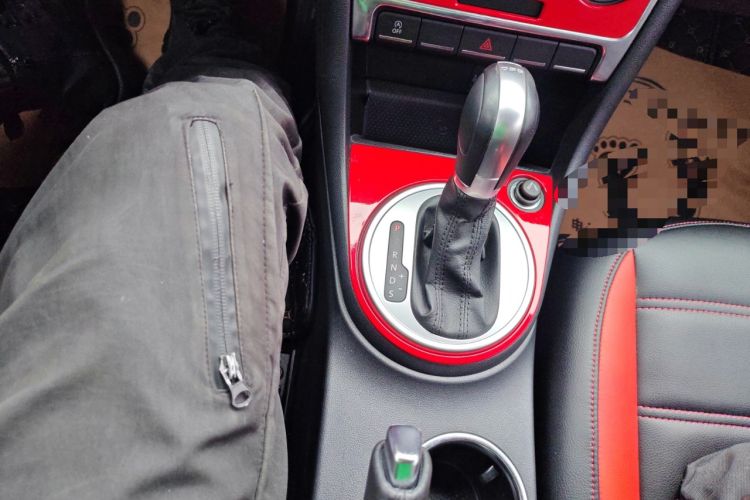 Used Volkswagen Beetle 2015 180TSI model Gear Lever