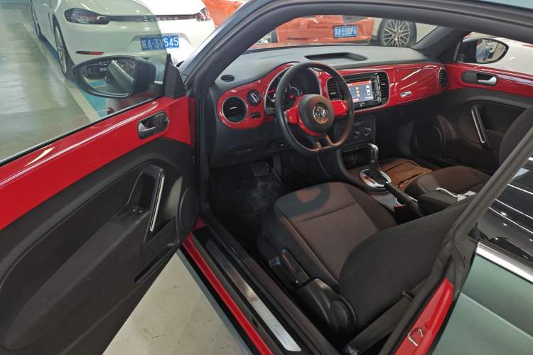 Used Volkswagen Beetle 2015 280TSI Interior 3