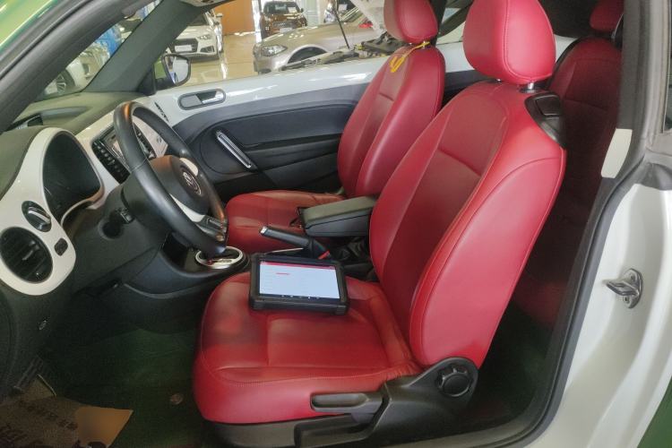 Used Volkswagen Beetle 2015 180TSI model Left Front Seat