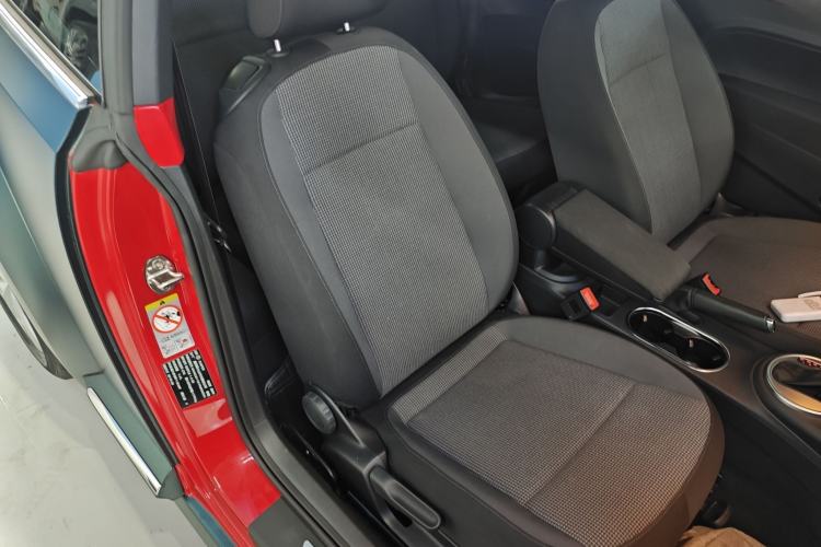 Used Volkswagen Beetle 2015 280TSI Right Front Seat