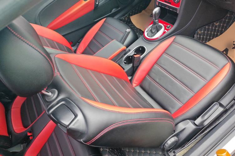 Used Volkswagen Beetle 2015 180TSI model Right Front Seat
