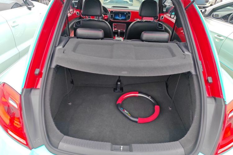 Used Volkswagen Beetle 2015 180TSI model Trunk